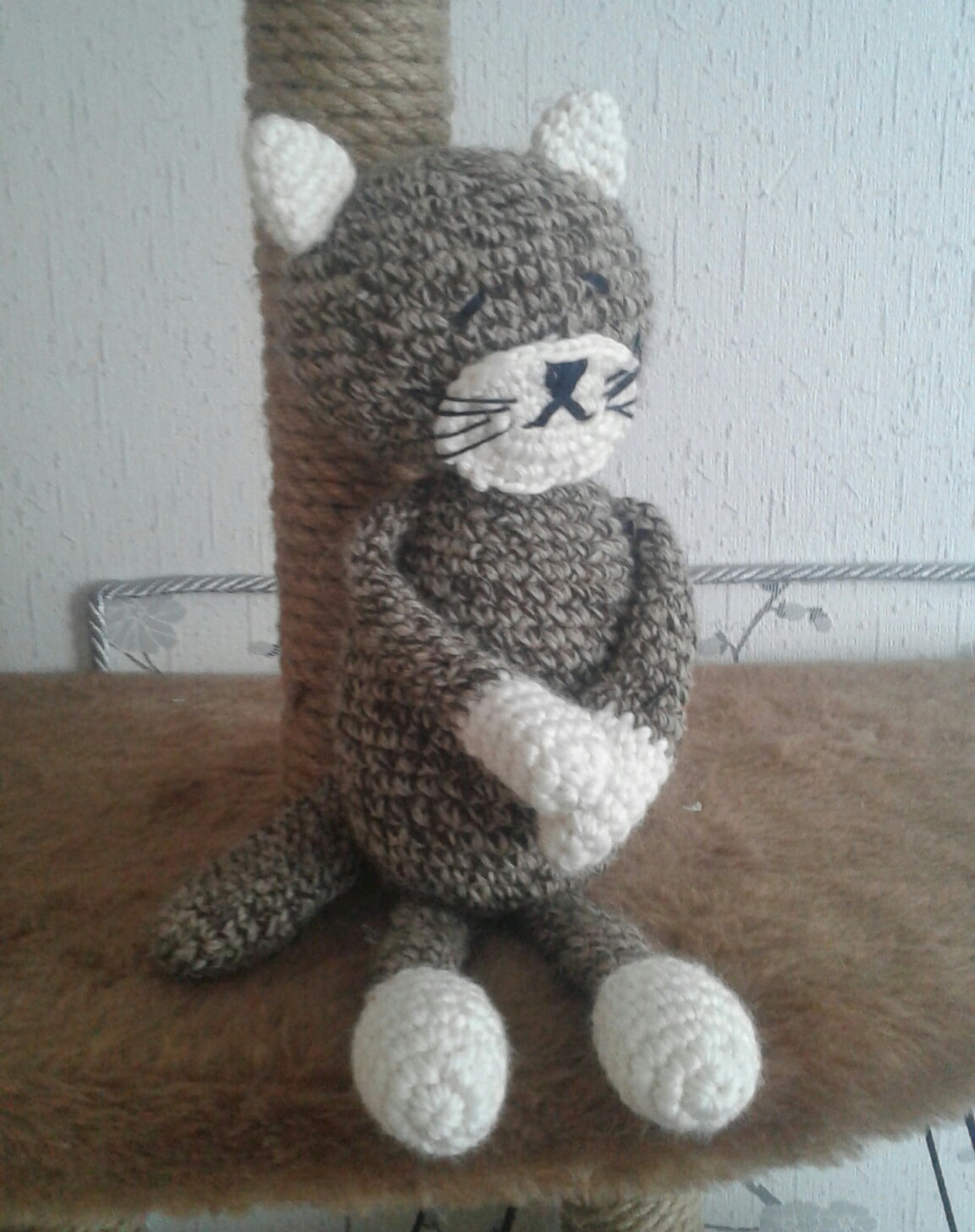 Cat Harold - My, Amigurumi, Knitted toys, Crochet, cat, Catomafia, Harold hiding pain, Longpost