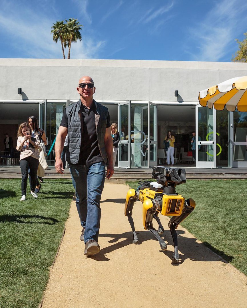 This photo is too cool - Boston dynamics, Jeff Bezos, The photo, Robot