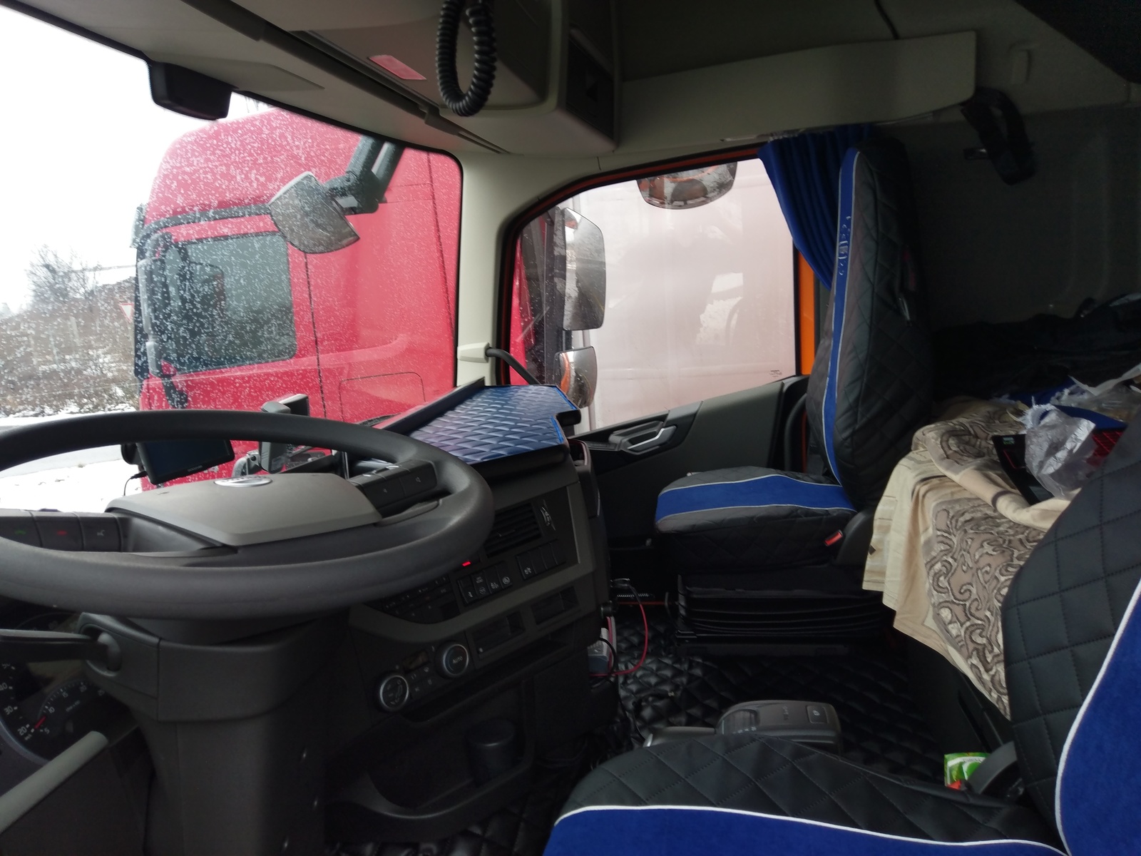 Through the eyes of an international driver (Parting with an old friend) - My, Danysaukkonen, Truckers, Volvo, DAF, Longpost, Nostalgia, Truck, Bike