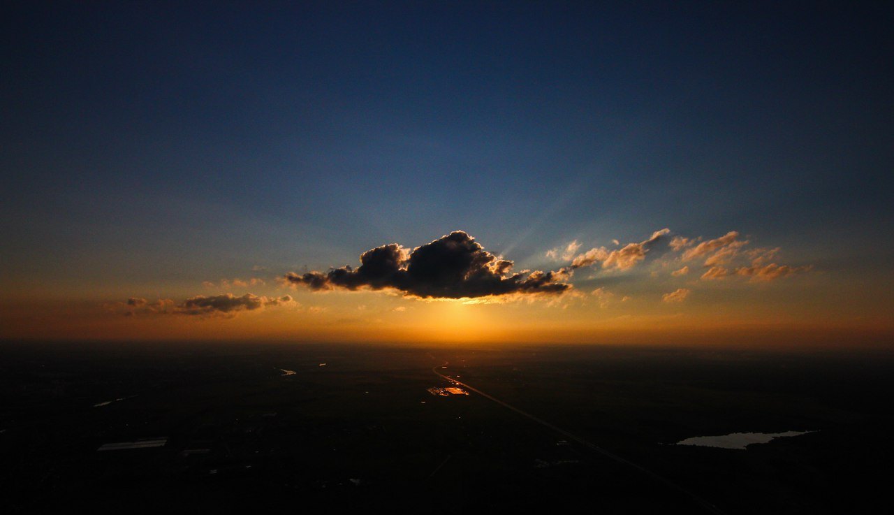 How to skydive or notes of a bad salesman. Part 2 - Nature doesn't have bad weather. - My, Work, Skydiving, Weather, Longpost