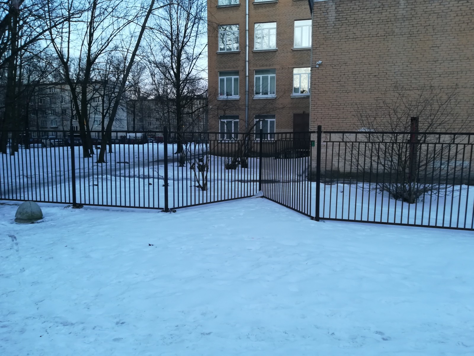 Not so many questions - My, Why, Saint Petersburg, Oddities, Fence