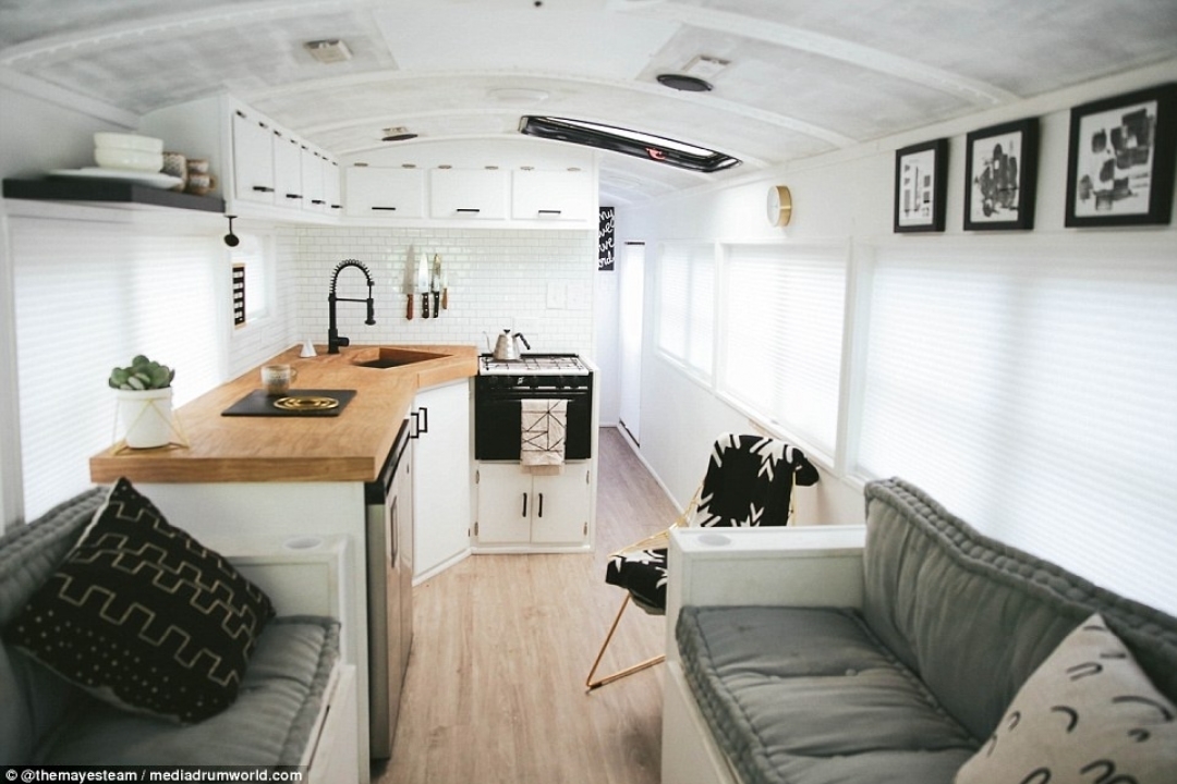 House on wheels. - House on wheels, Bus, american family, Dream, Longpost