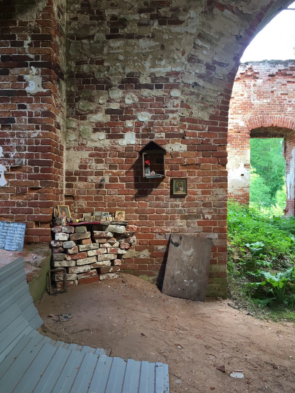 Abandoned church in the Meshchersky forests - My, Abandoned, Church, Abandoned place, Meshchera, Ruin, Longpost