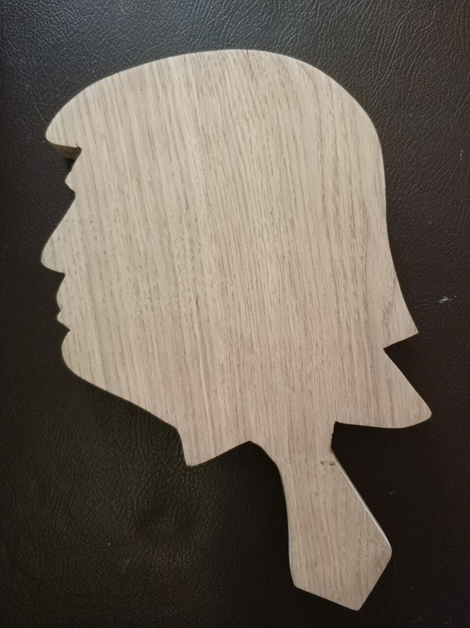 I made a cutting board, I don’t understand who it reminds me of - My, Plancus, , Politics, Humor, Carpenter, Video, Longpost