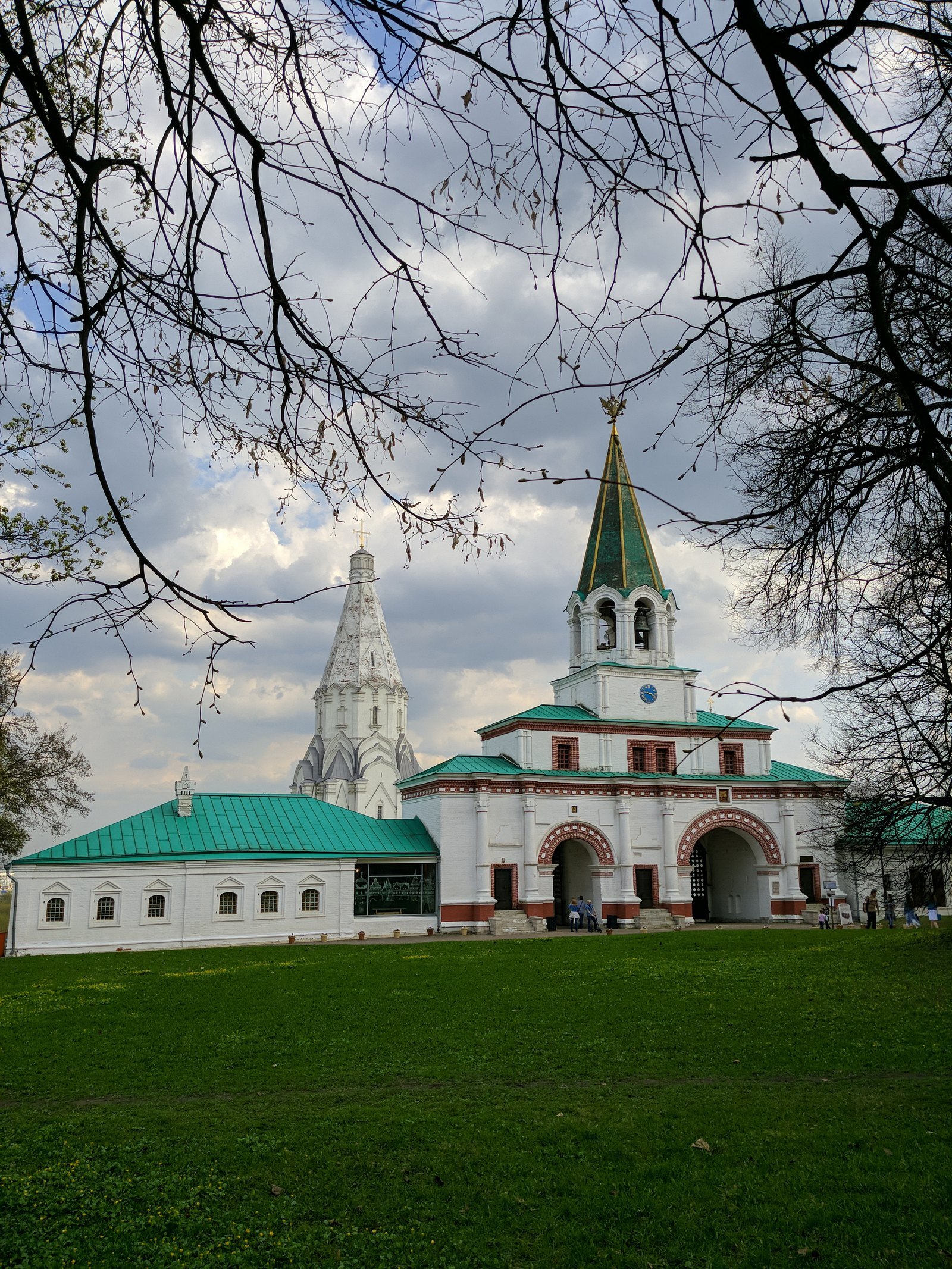 Walk in Kolomenskoye - My, Spring, Kolomenskoe, Mobile photography, Moscow, LG G6, Longpost