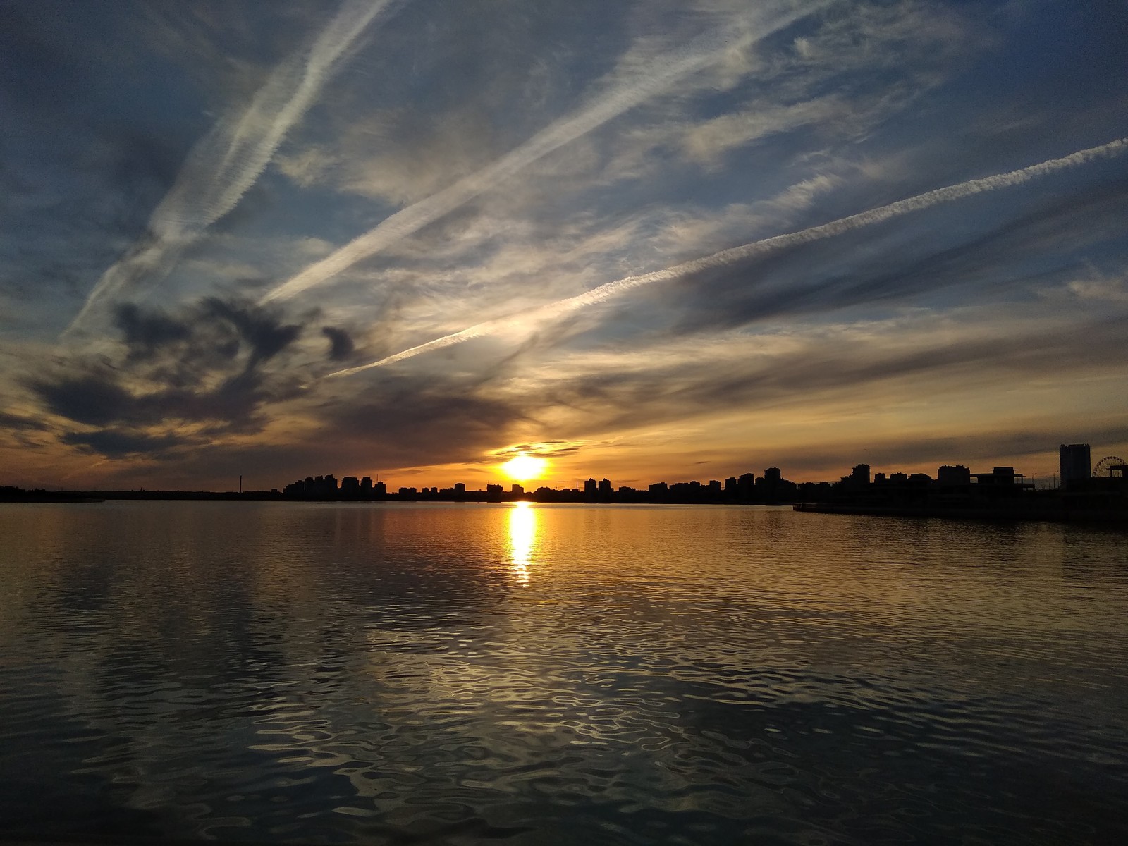 Kazan. Embankment. Sunset. Bicycle ride. - Kazan, Embankment, Saratov, Longpost, Sunset, Bike ride, Bike path