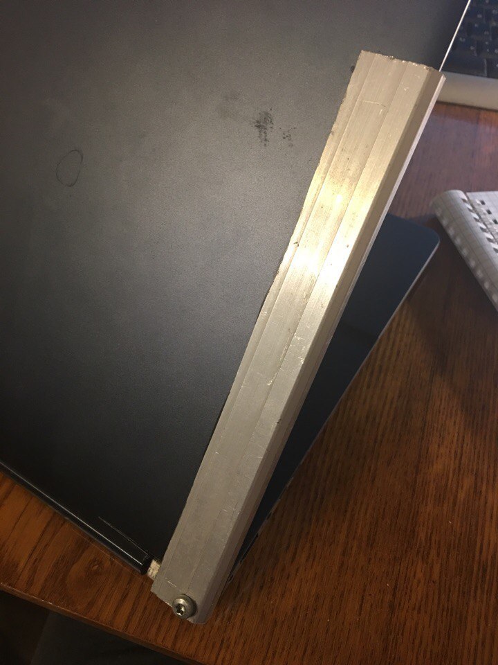 How do I fix a metal laptop cover? - My, Repair, Notebook, , crazy hands, Collective farm, , Screw, Longpost, From improvised means