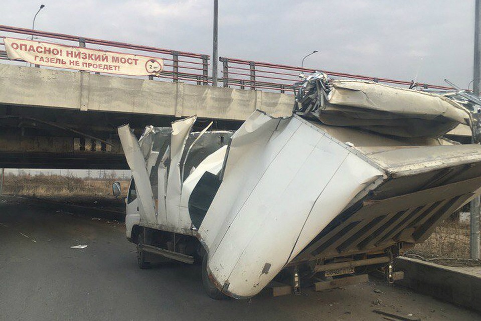 The 148th Gazelle defeated the St. Petersburg Bridge of Stupidity - news, Saint Petersburg, Bridge, Gazelle, Road accident, Longpost