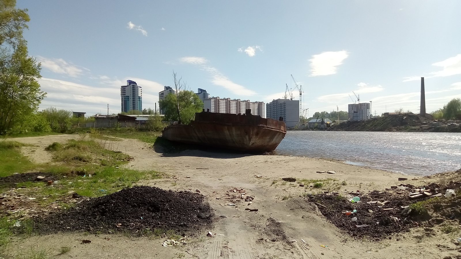 Old river port and elevator in Barnaul - My, Abandoned, Barge, Elevator, Barnaul, Photo on sneaker, Longpost