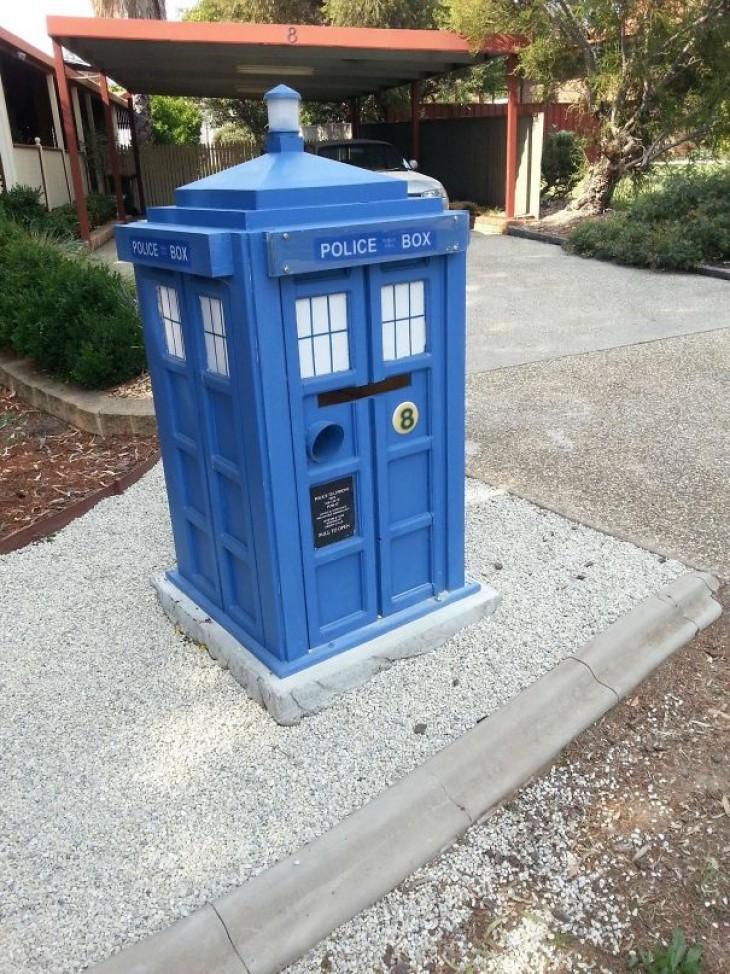 A selection of unusual mailboxes - Longpost, Images, Mailbox