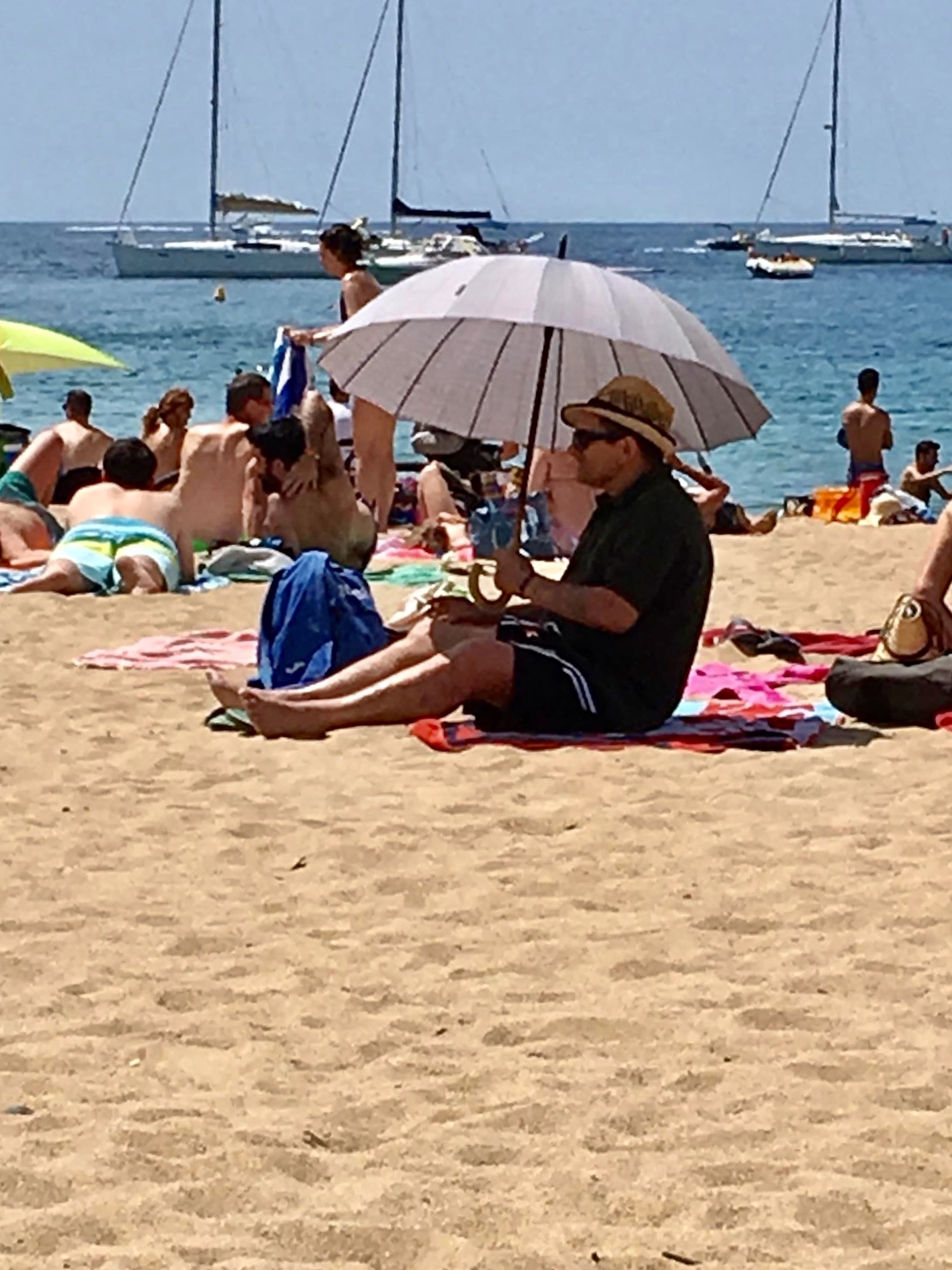 I met such a character today on the beach - Catalonia, Travel to Europe, Beach, Travels