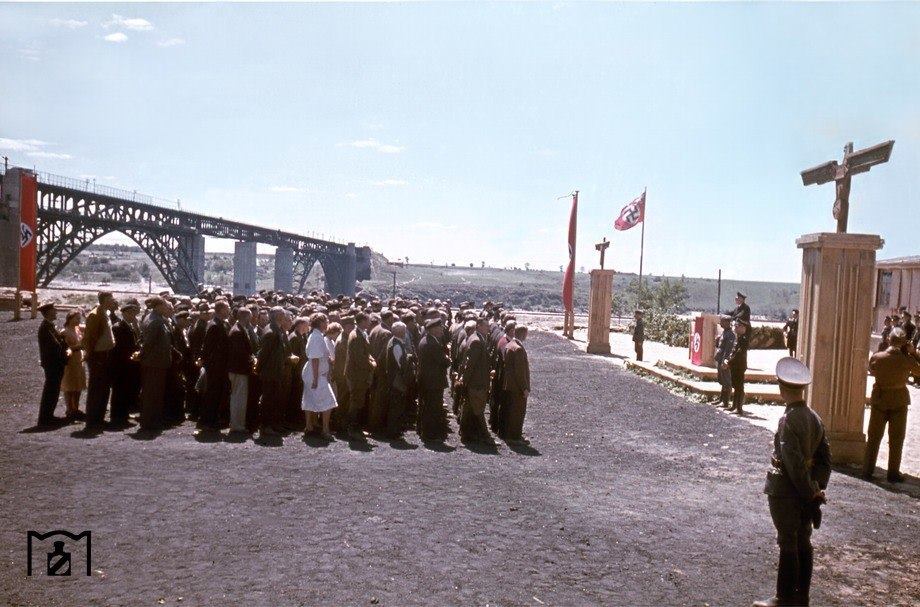 Opening of railway traffic across the restored Streletsky Bridge across the Dnieper in Zaporozhye. - Zaporizhzhia, Dnieper, Bridge, 1943, Longpost