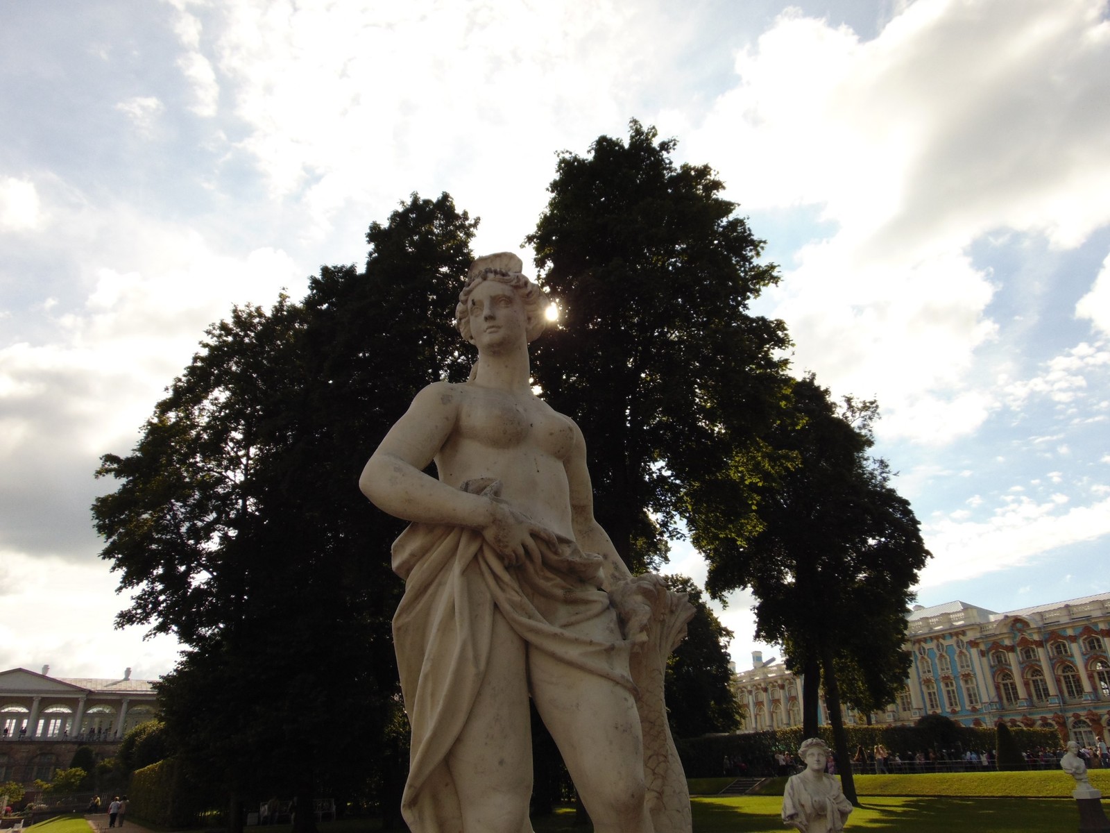 Unsuccessful photo hunting on Tsarskoye Selo - My, The photo, Saint Petersburg, Pushkin, The statue, Longpost, Sculpture