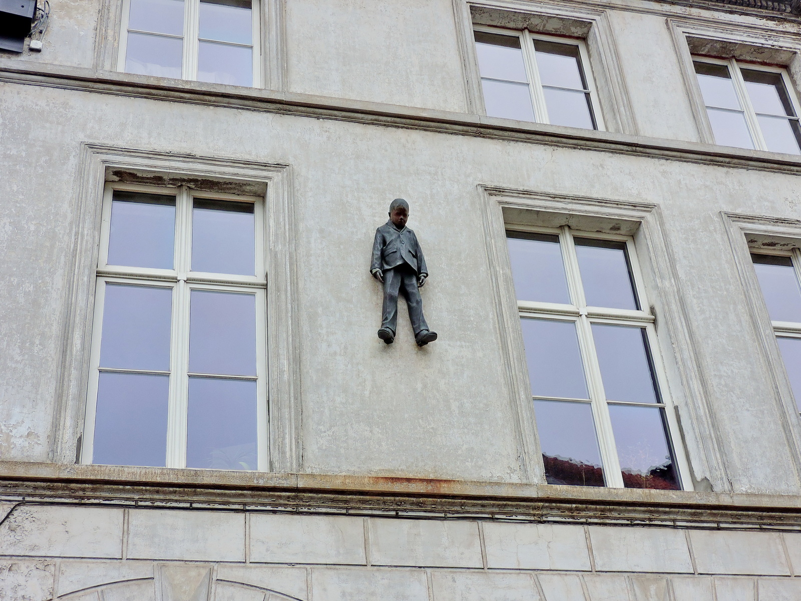 Hanging boy, Ghent, Belgium - Belgium, Sculpture, Kripota, Oddities, Flickr