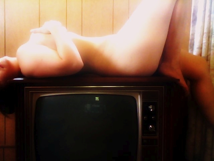 big boobs and old tv - NSFW, Boobs, Booty, Beautiful girl, Pregnancy, GIF, Longpost