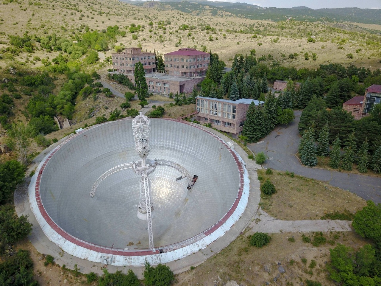 Радиотелескоп в Армении | Пикабу