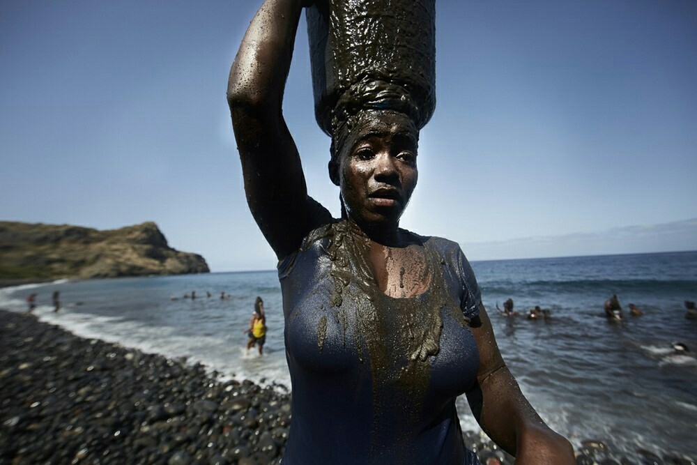 Sand thieves in Cape Verde - , Female, Sand, Work, Mother of many children, Sea, Theft, Longpost, Women, Theft