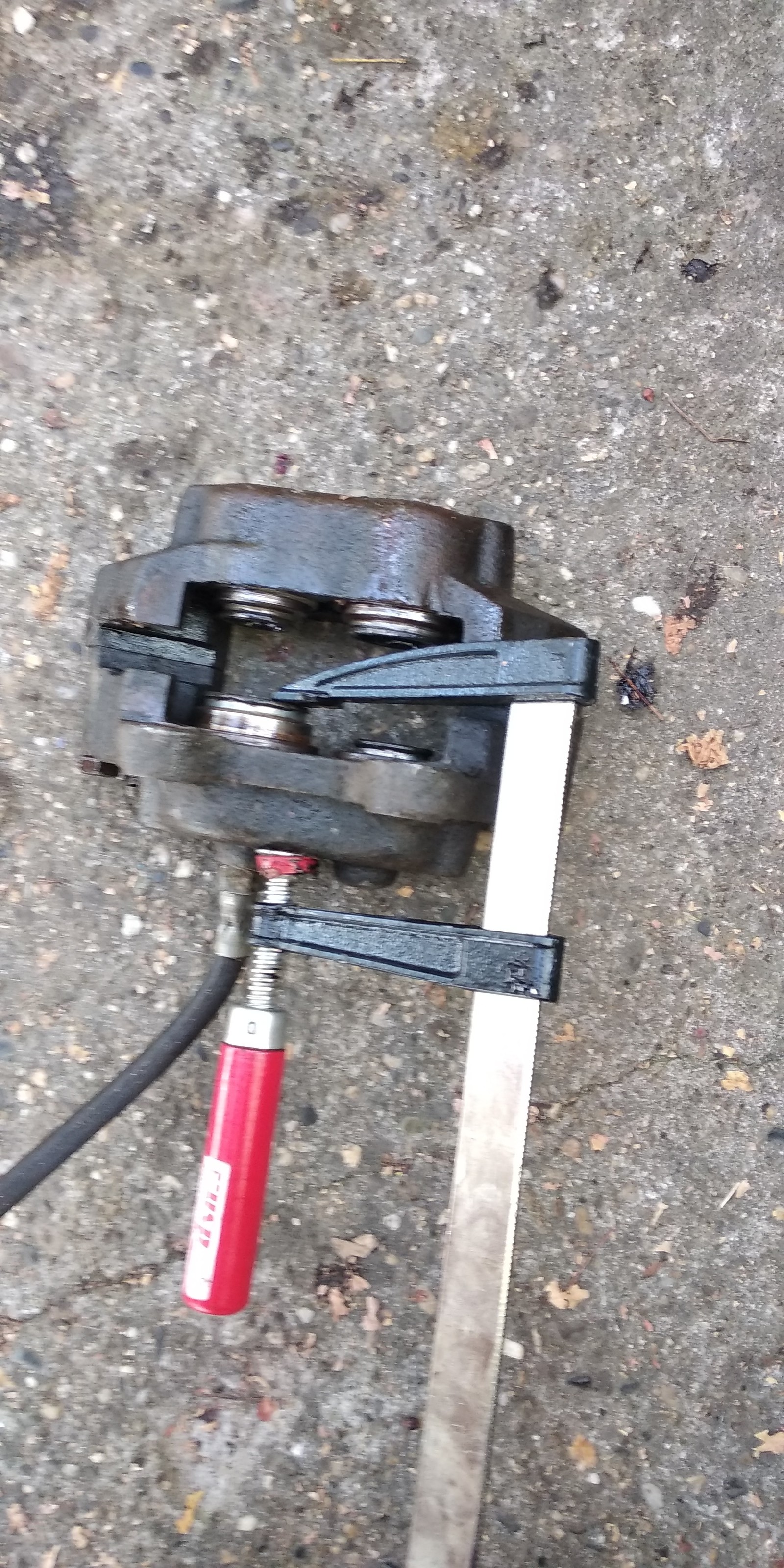 How to remove a piston from a caliper - My, Brake caliper, Moskvich 2140, Brake, Longpost