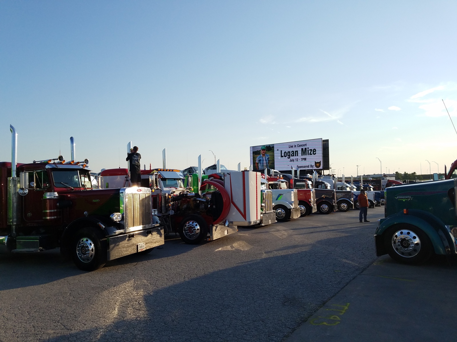 Australian Mack - My, USA, Mack, , The photo, Track, Tractor, Longpost