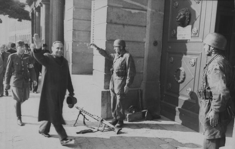 The Hungarian uprising of 1956. The Communists of Hungary were hung by their feet and nailed to the floor. - Story, Hungary, , Longpost, Communism