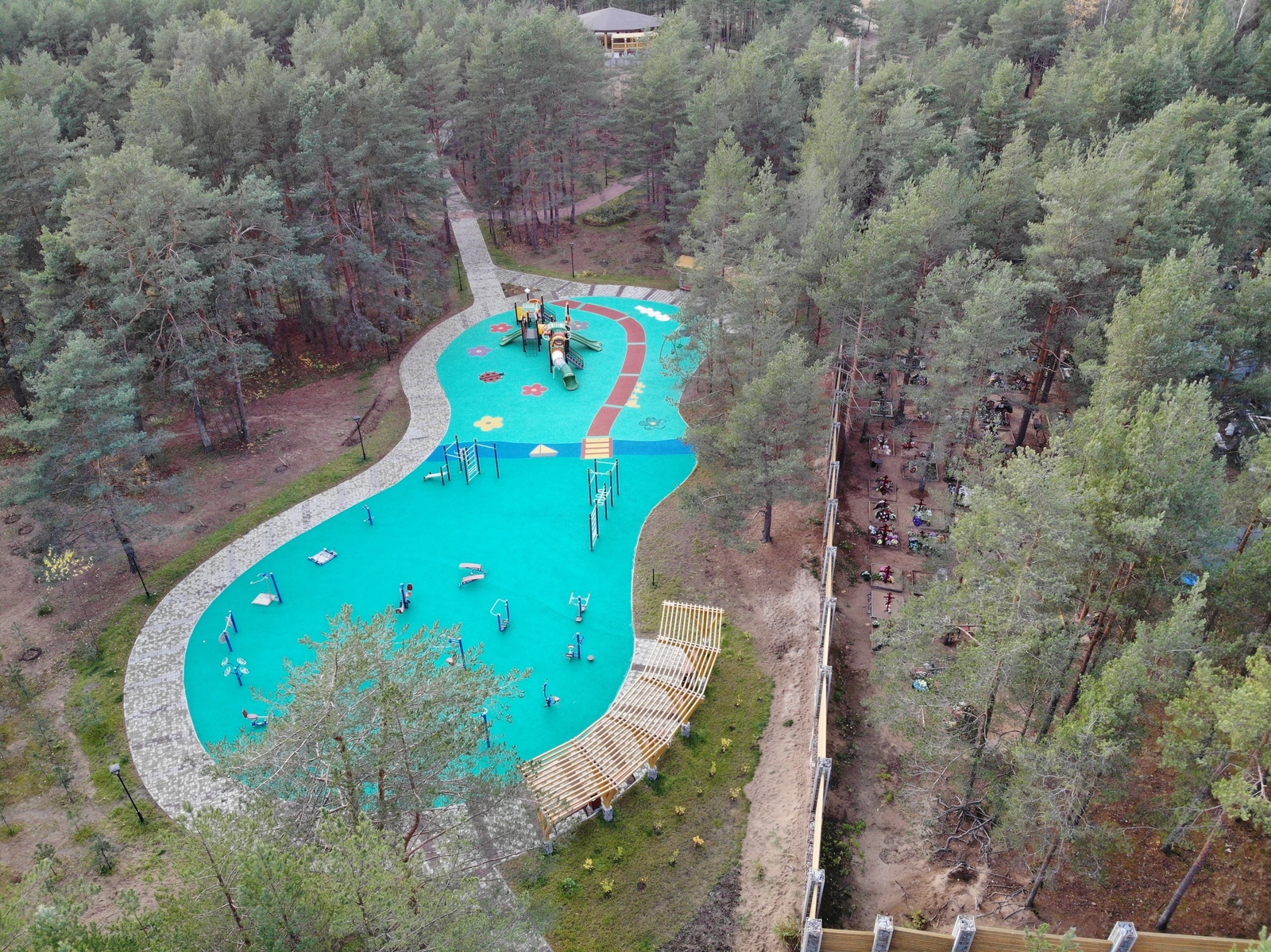 Playground in a quiet area. - Playground, Good place, Cemetery, Silence, Sestroretsk, Longpost