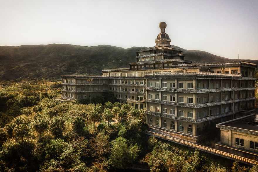 Photos I took at the largest abandoned hotel in Japan - Old age, Abandoned, Longpost