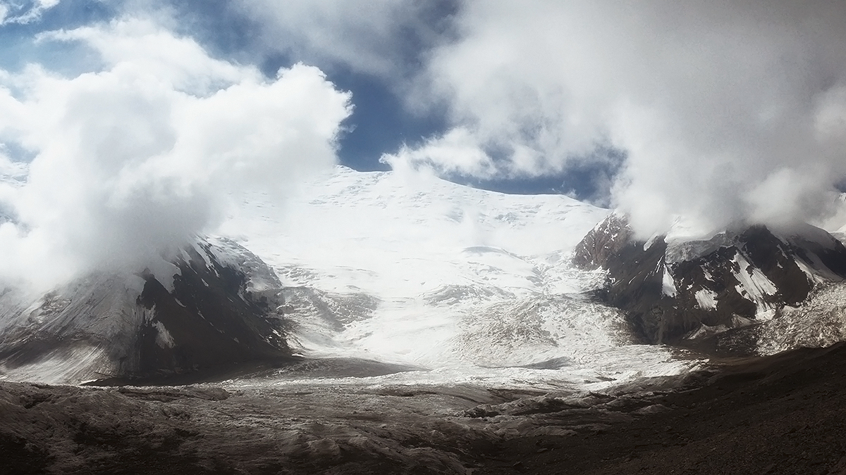 Independent ascent to Lenin Peak 7134m. [Part III. ABC, Yukhin peak, camp 2] - My, Mountaineering, Mountain tourism, Climbing, Pamir, Lenin Peak, Travels, Extreme, Longpost