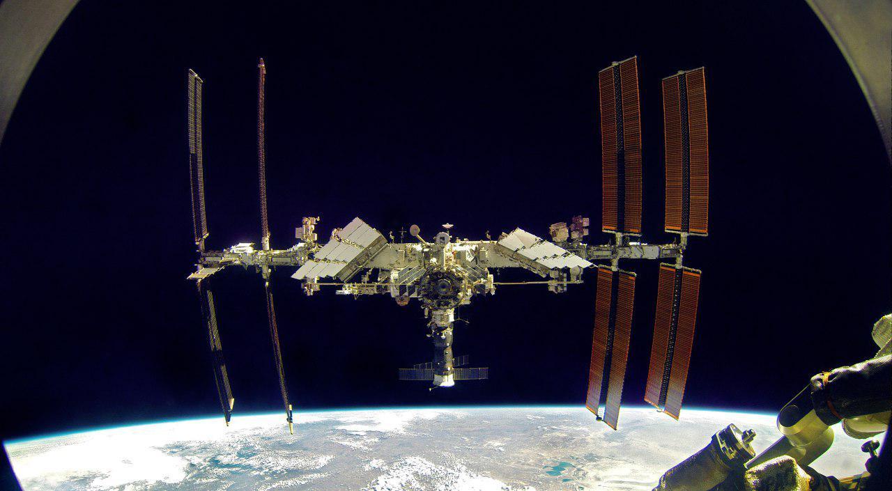 Anniversary at the ISS - 20 years. - ISS, Space, Video