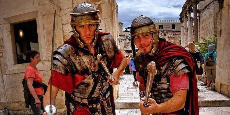 Rome bans centurions - Italy, Rome, Tourism