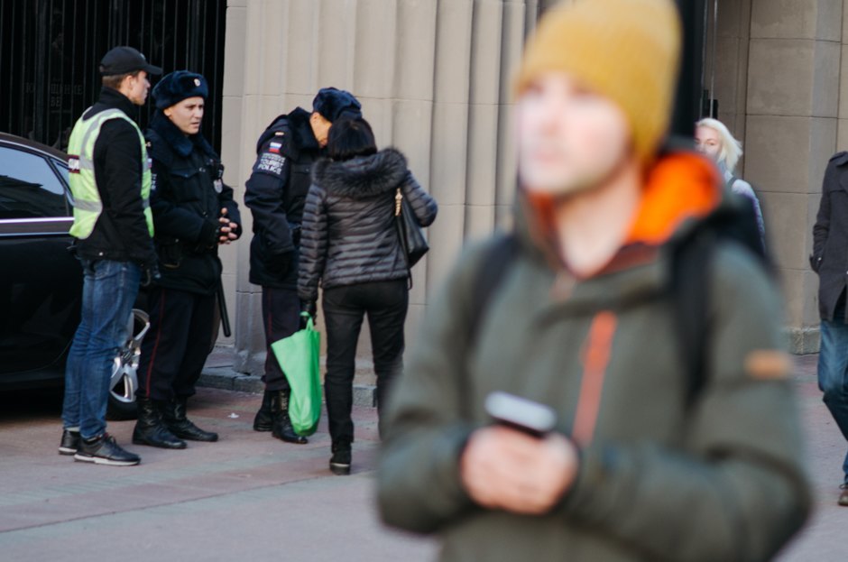 “I wore a mask on the street and in the subway for a week” - Mask, Anonymity, Video monitoring, Moscow, Longpost, The photo, Reaction, Experiment