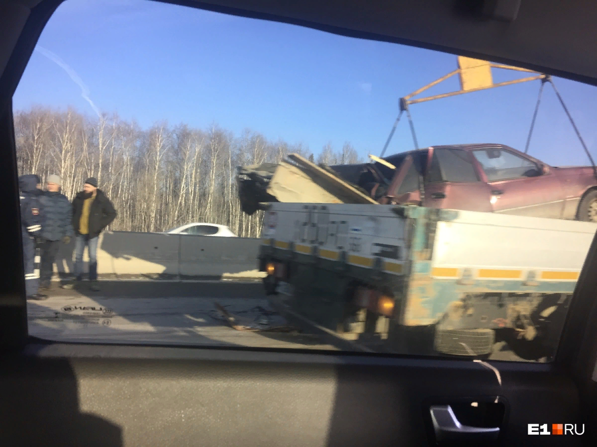 I bought a car, but there wasn’t enough for my eyes and rubber ... - Road accident, Yekaterinburg, Yawn, Spent, Road works, Longpost, Video, Images