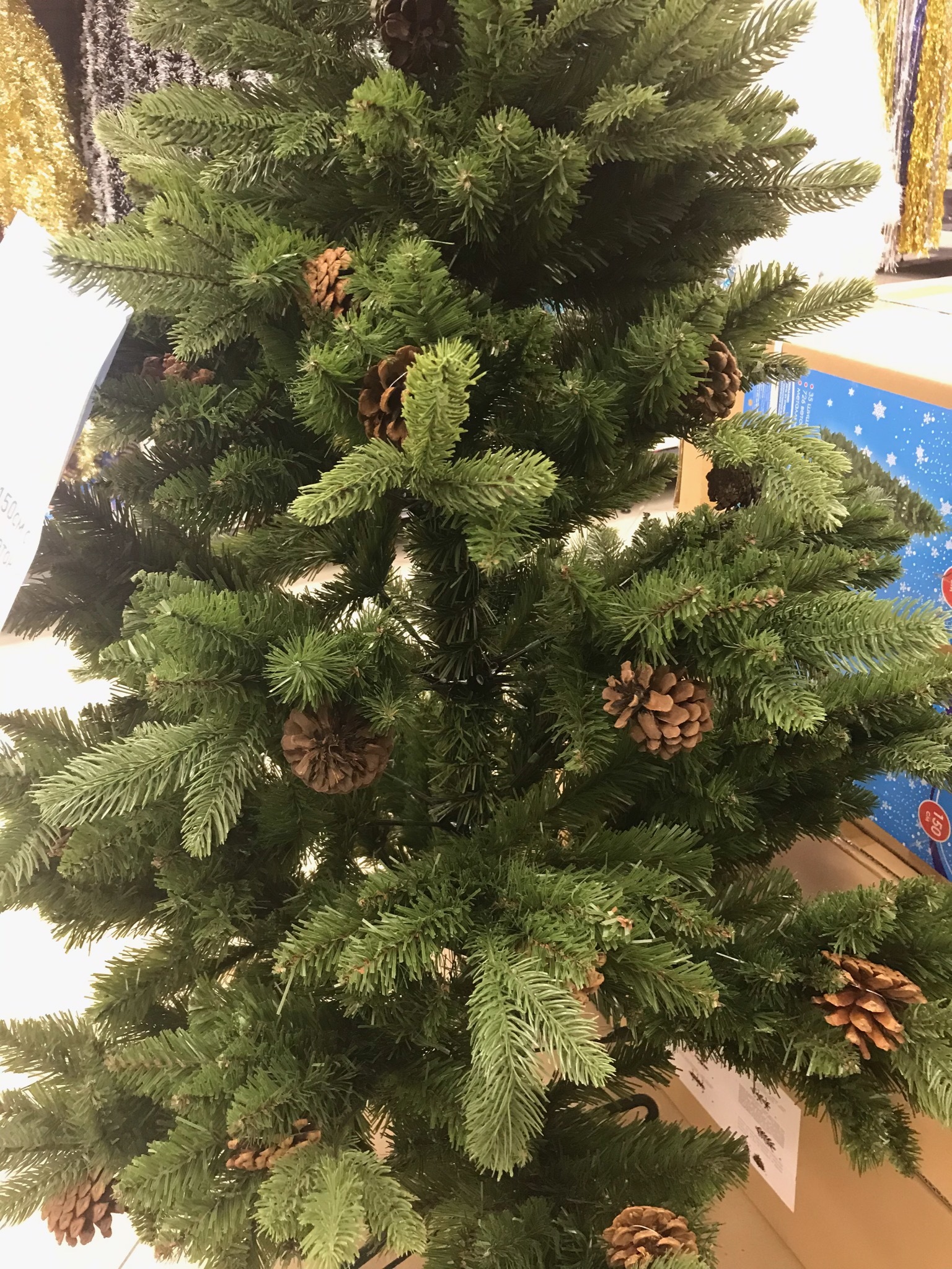 Miracle of Chinese genetics: Christmas tree with pine cones. - My, New Year, Chinese goods