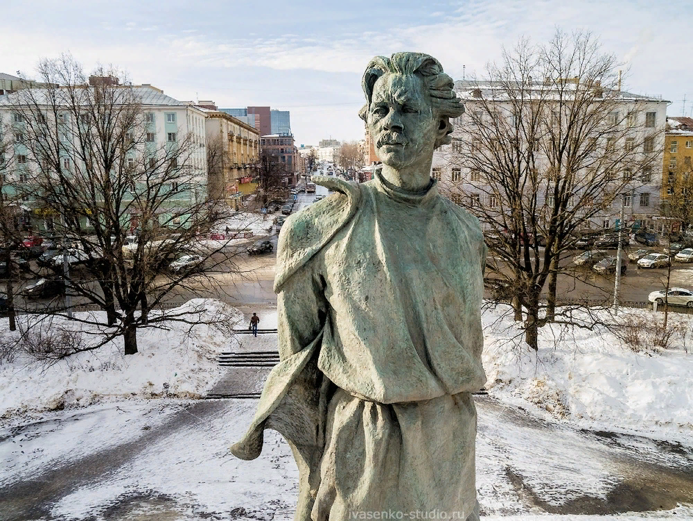 Monument to Maxim Gorky. Nizhny Novgorod. - My, Nizhny Novgorod, bitter, Tourism, Longpost