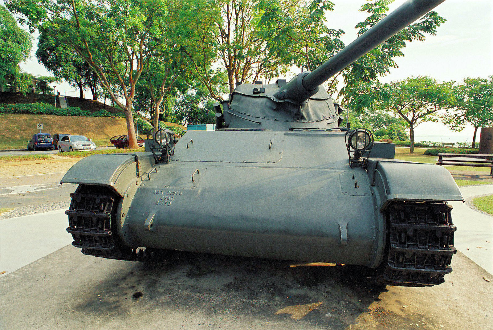 Tanks 13. Танк Франции АМХ. Французские танки АМХ-13. AMX-13 танк. Французский танк AMX.