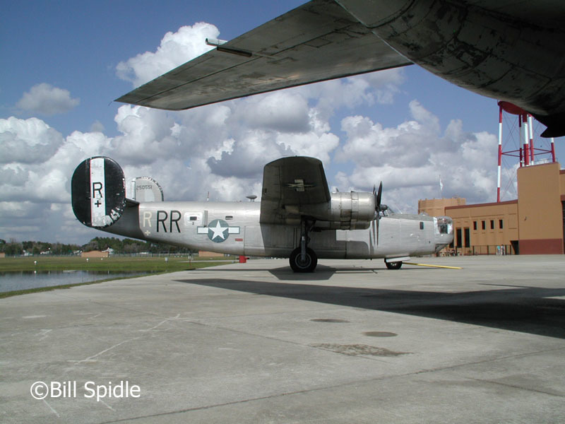 B-24J Liberator. A well-armed liberator. - Airplane, Bomber, b-24, Longpost