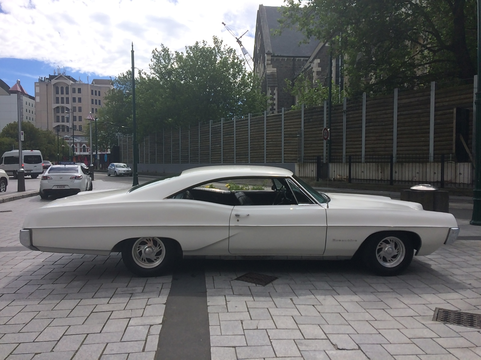 Pontiac Bonneville (3rd generation) has been produced since 1965. Became the flagship of the brand, mass production took place at five US plants. - My, Pontiac Bonneville, American auto industry, Automotive classic, Longpost