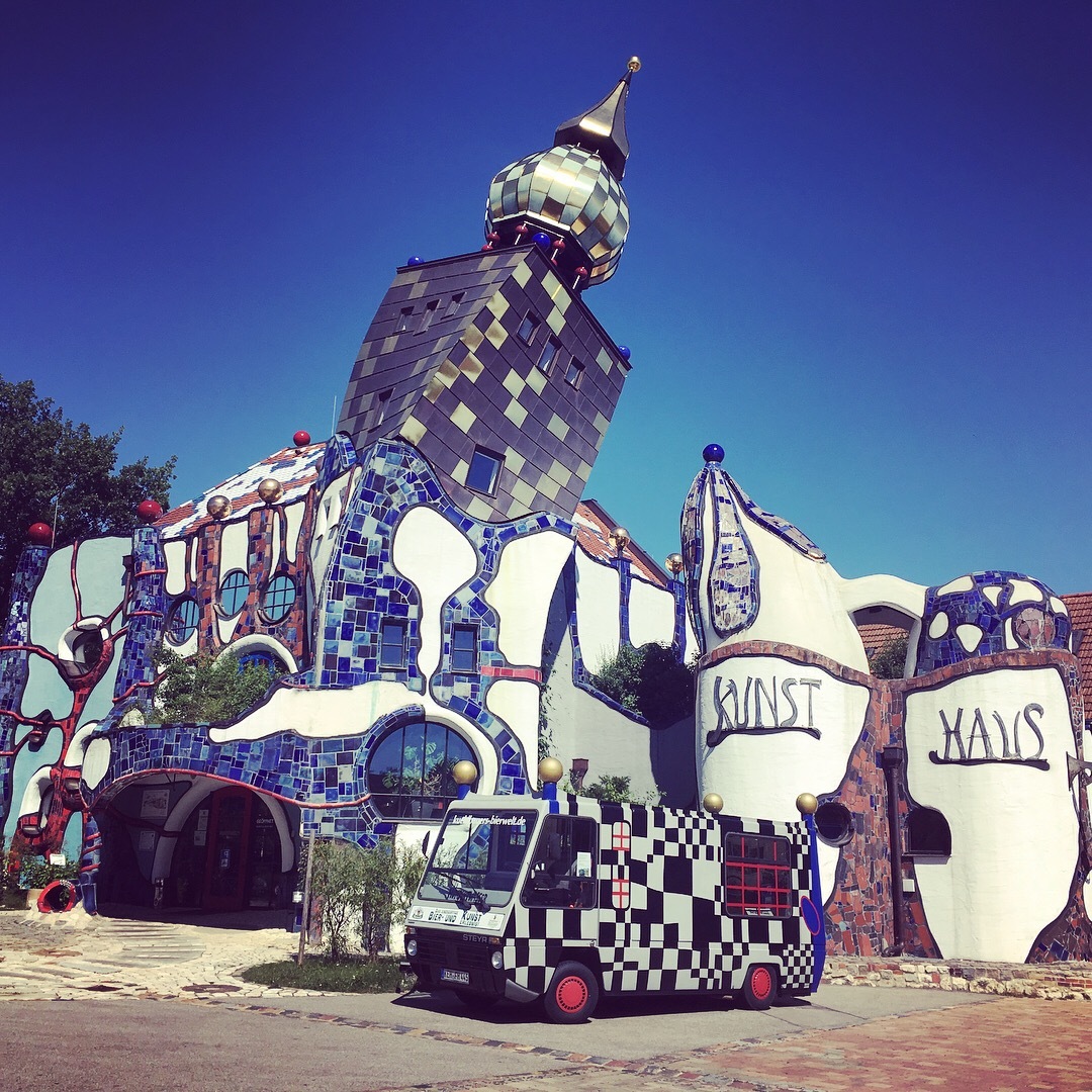 Connoisseurs of beer and architecture - My, , Architecture, Hundertwasser, Longpost