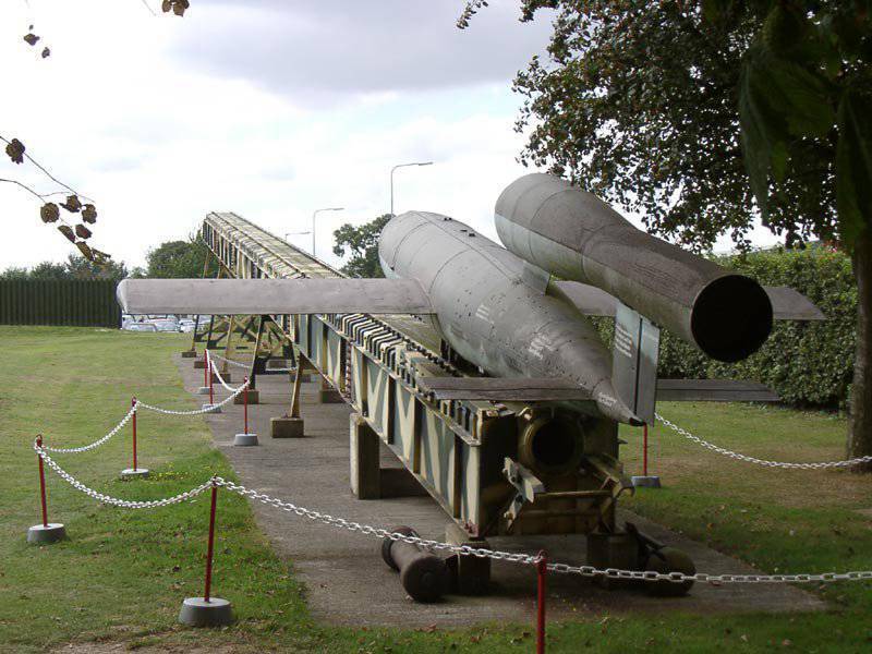 V-1. Buzzing cruise missile of the Reich. - The Second World War, Germany, V-1, Longpost