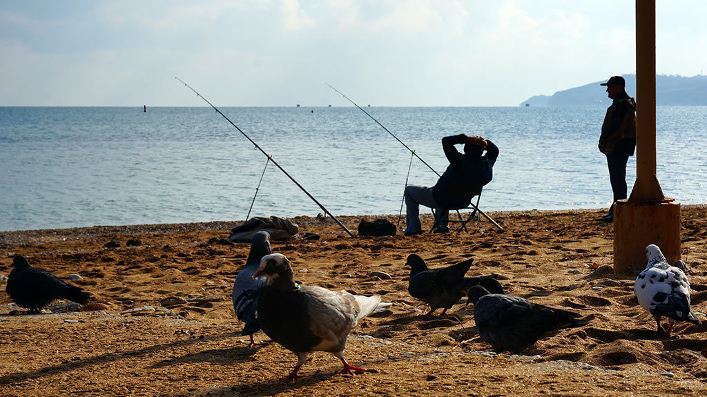 Until the vacationers arrive... - My, Feodosia, Beach, Winter, Crimea, The photo, Fishing