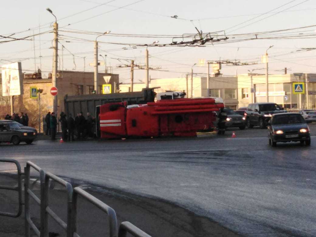 Fire truck overturned in Chelyabinsk - Crash, Road accident, Fire engine