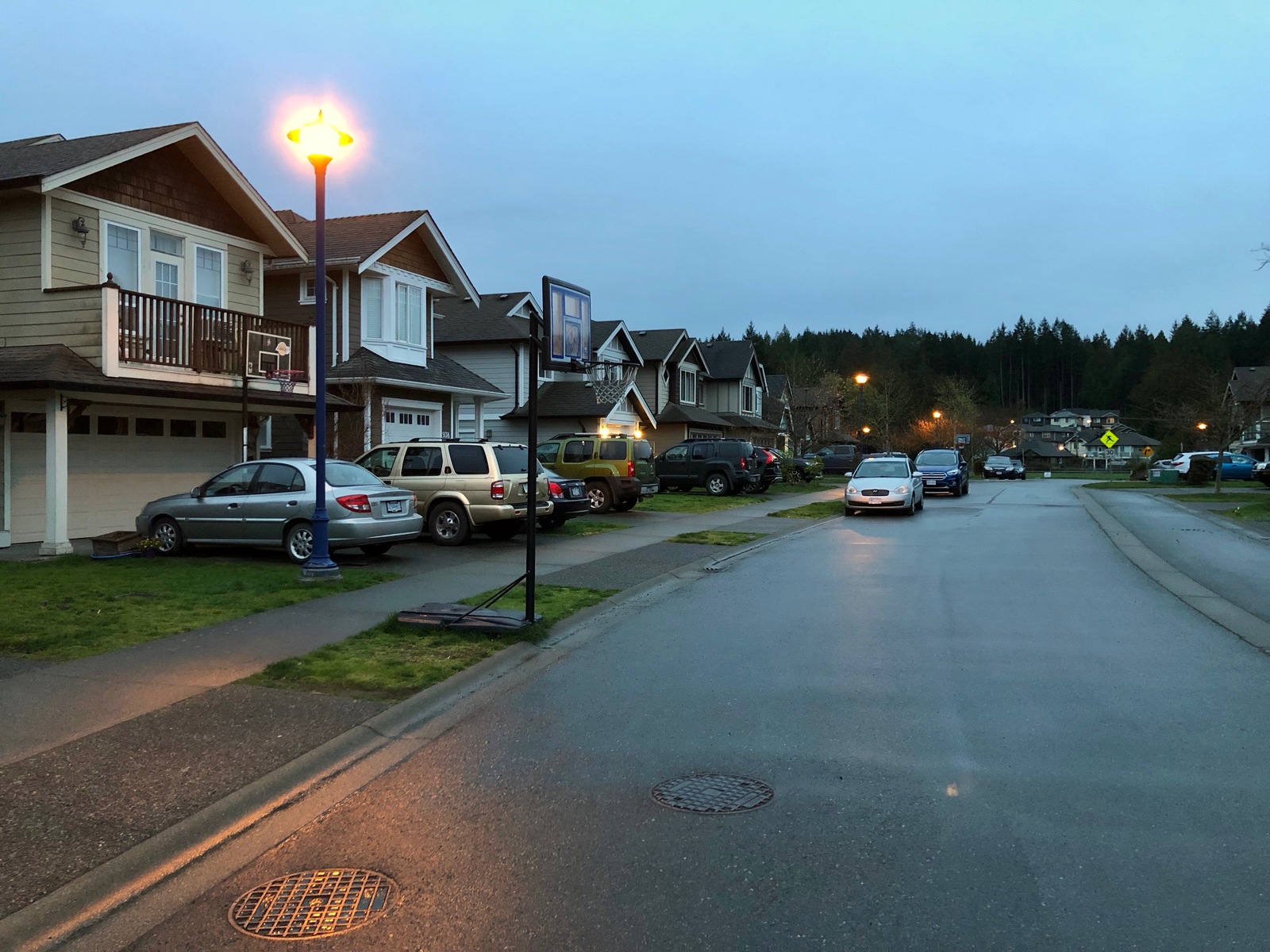 Evening walk after the rain - My, Canada, House, Road, Town, Spring, Evening, Lamp, The street, Longpost