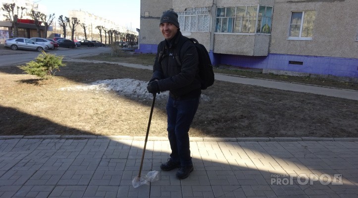 A young man with cerebral palsy cleans up the trash on the street every day on his way to work - Cerebral palsy, Cheboksary, Longpost