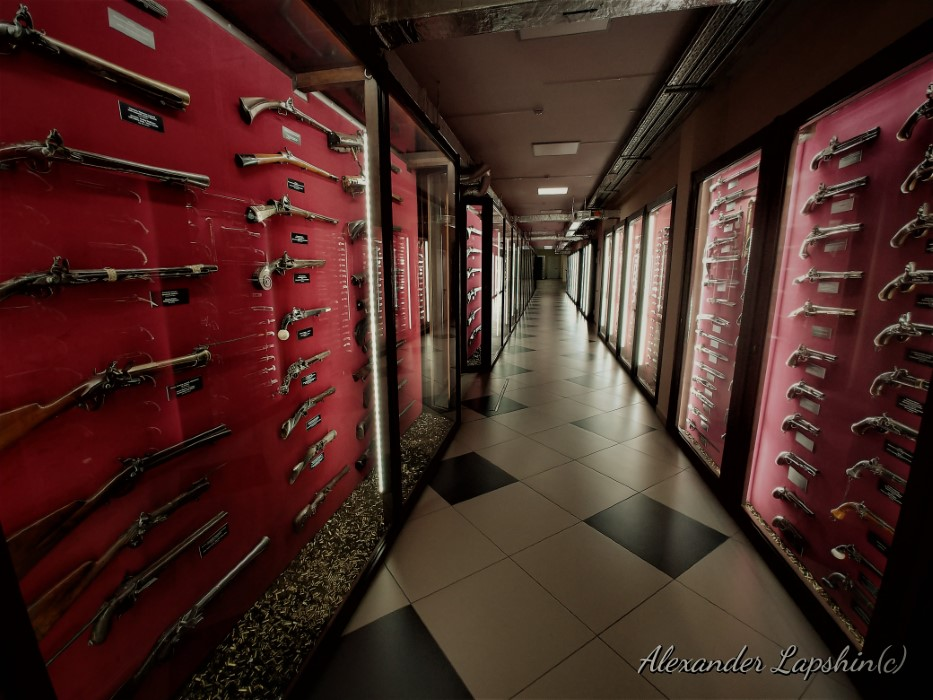 Bunker in the forests of the Urals with the largest collection of small arms in Europe (Russia) - Weapon, Rifle, Machine, Pistols, Longpost