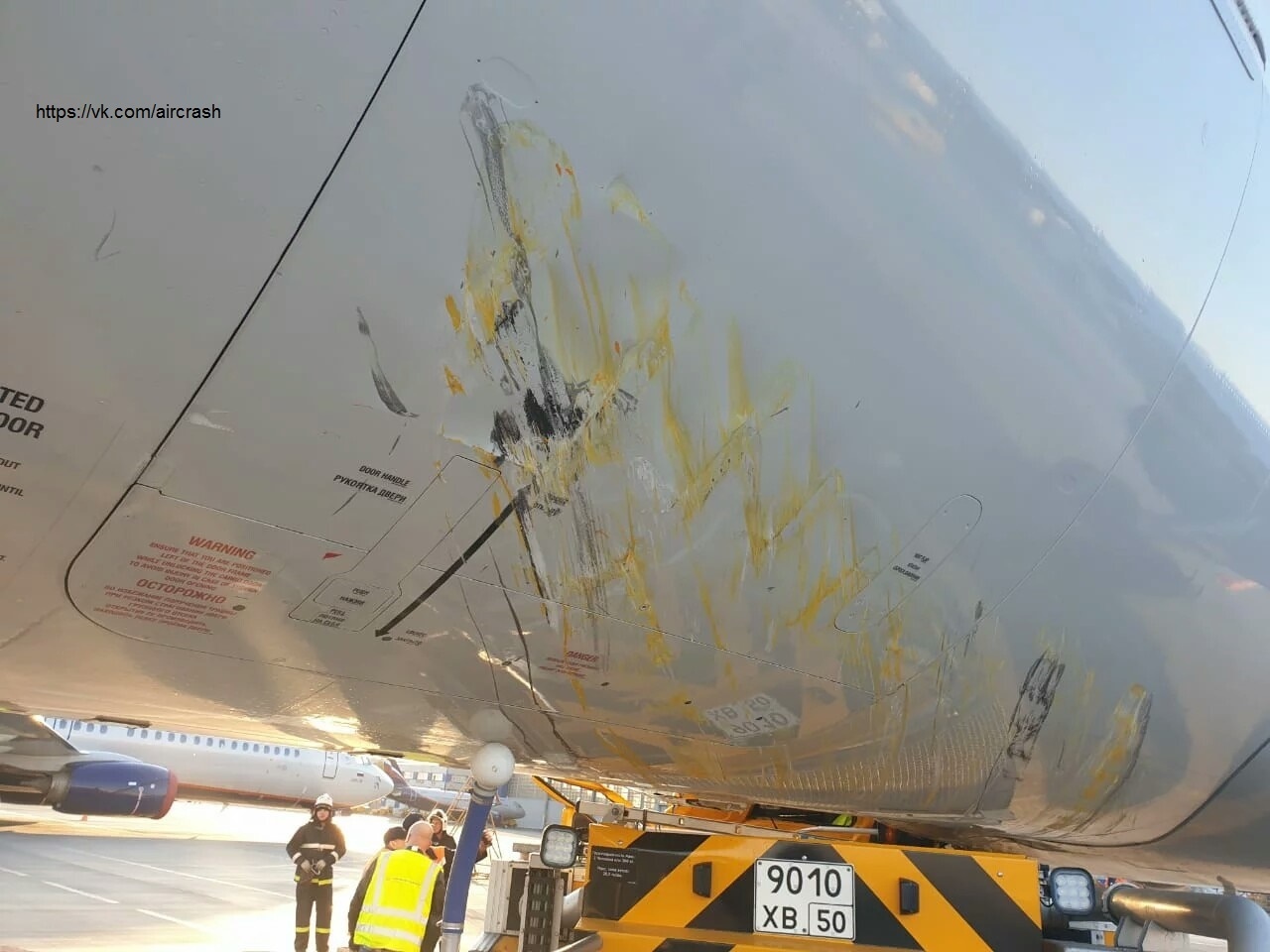 An accident at the Moscow Sheremetyevo Airport, the car crashed into an Airbus A321 aircraft, VQ-BOD of Nordwind airlines. - Sheremetyevo, Airplane, The airport, Nordwind Airlines, Road accident, Crash, Longpost