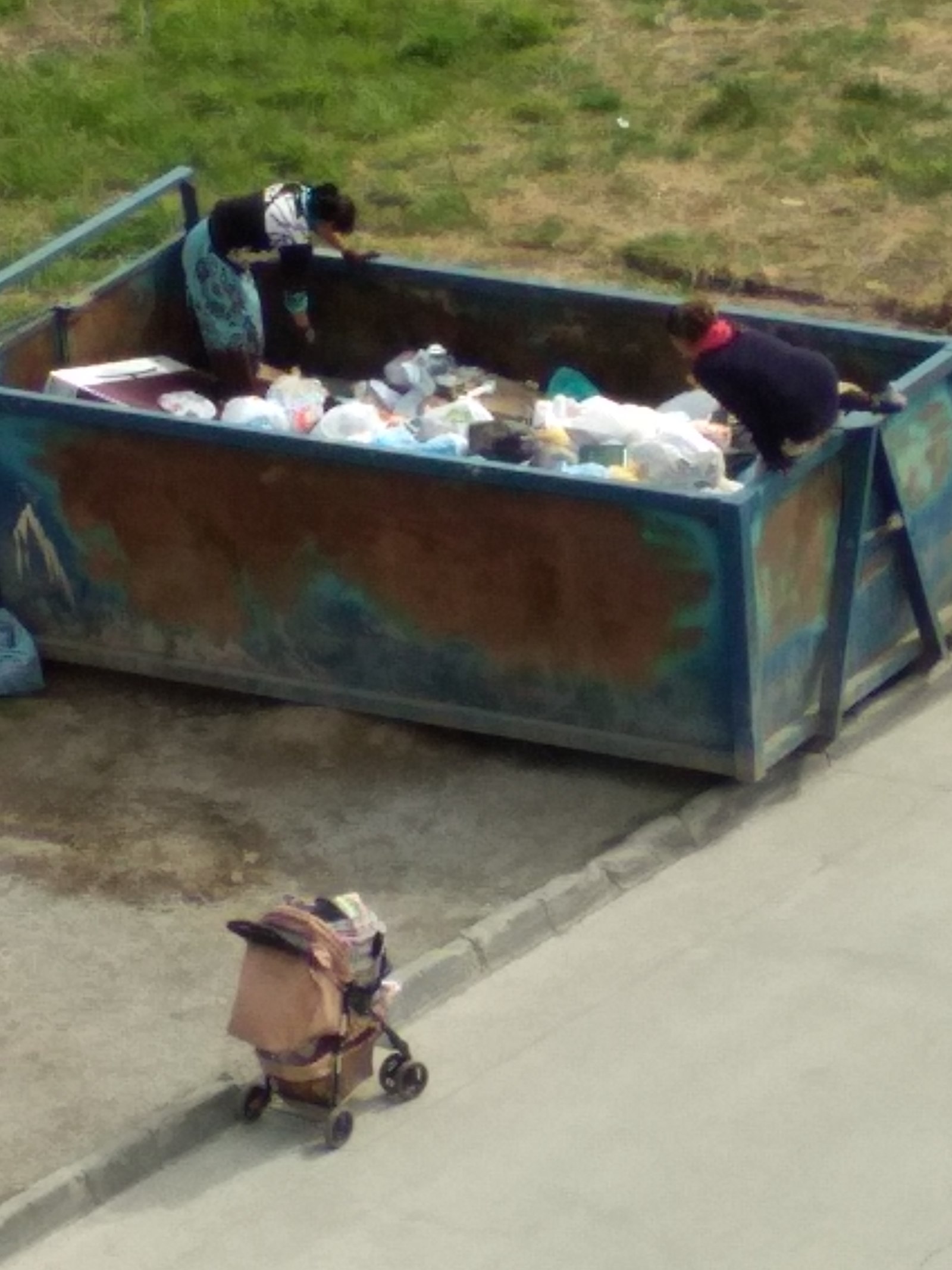 So that's why they need a free stroller - My, Stroller, Garbage