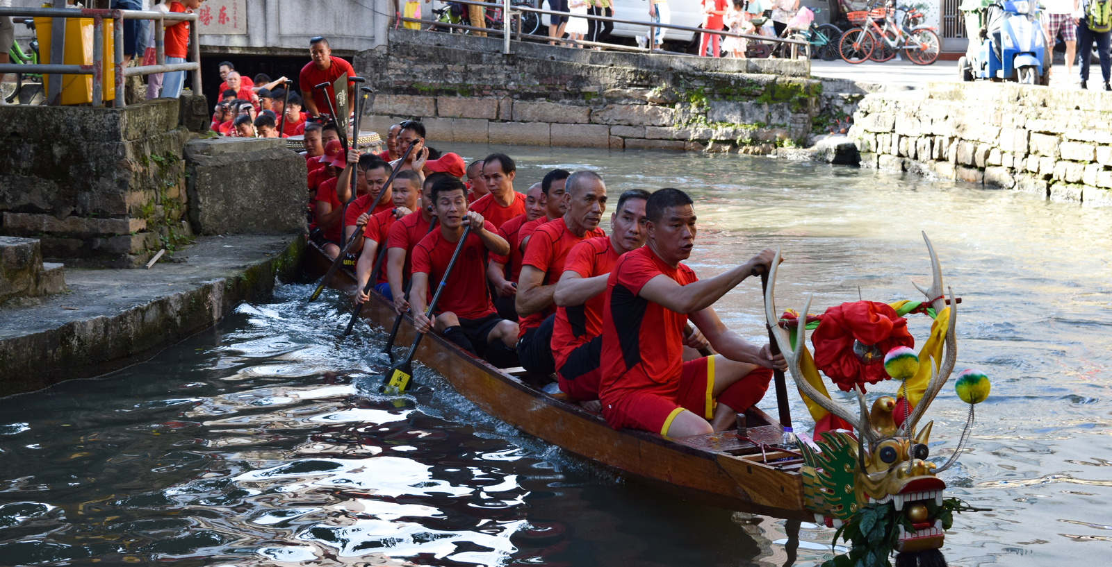 Dragon Boat Festival in China - My, China, Chinese, A boat, Competitions, The festival, The Dragon, Video, Longpost