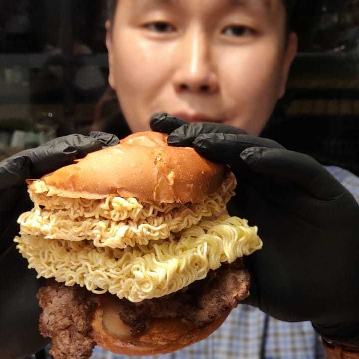 Black Star Doshik - My, , Timati, Black Star Burger, Black star, Foodporn, Luxury, Longpost, Food, AliExpress