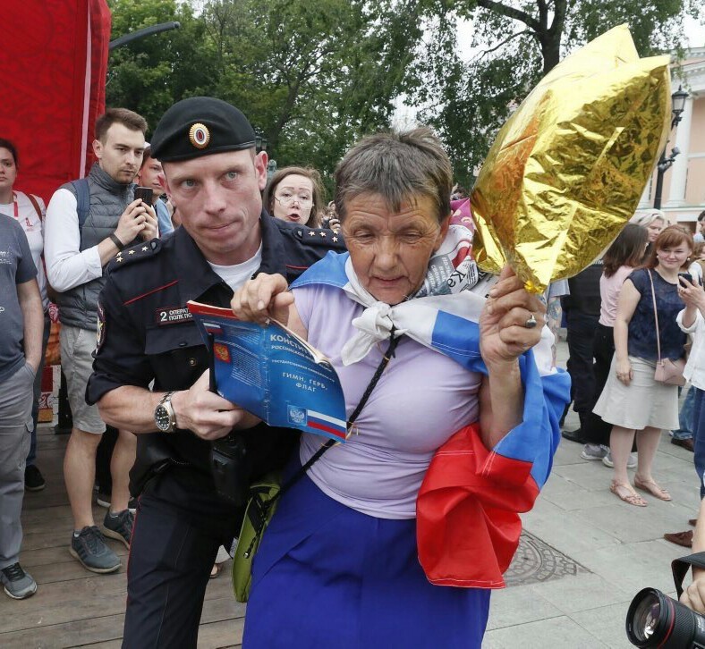 Happy Russia Day! - Russia Day, Congratulation, Detention, Politics