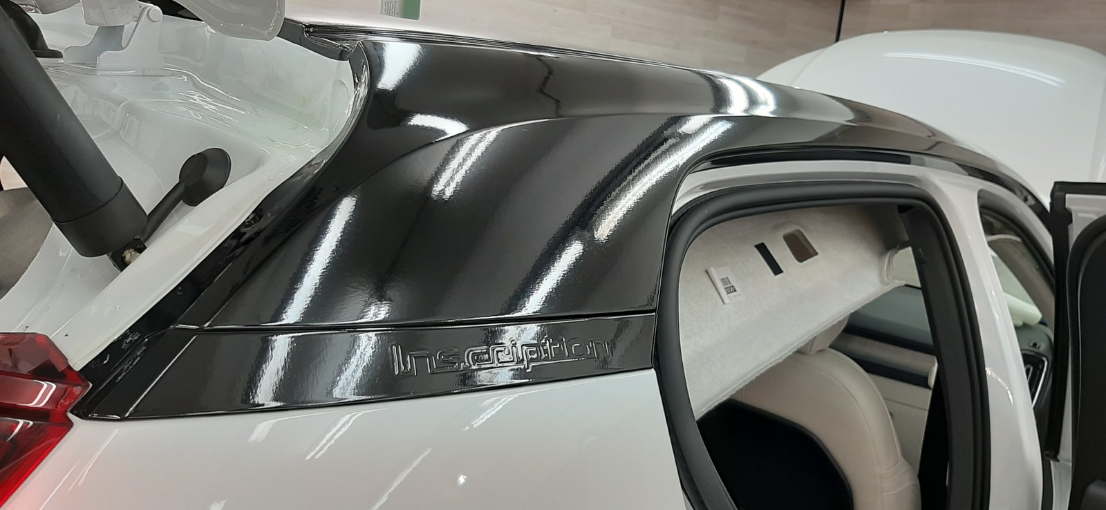 Volvo XC-40 inscription. Черный верх, белый низ и немного брони. - Моё, Автовинил, Полиуретан, Детейлинг, Оклейка авто, Пленка, Винил, Volvo, Москва, Длиннопост