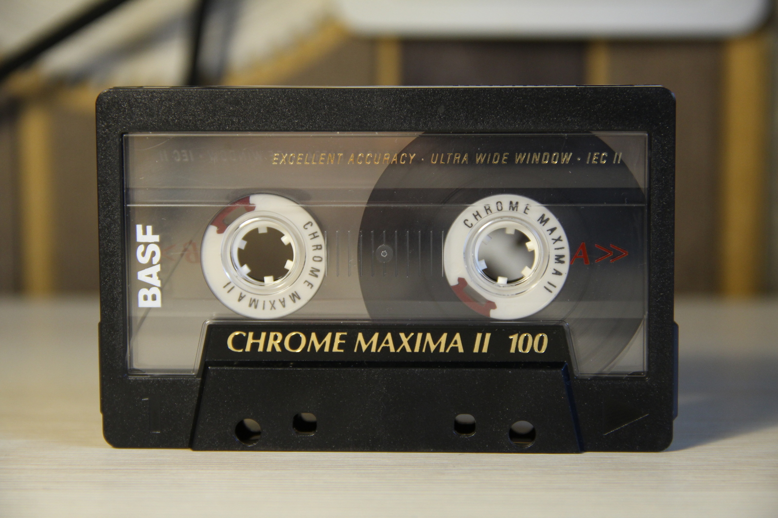 Кассеты 90 х. 90е кассеты картриджи. Кассета BASF 90 Sound. Коссета Maxweii 90. Магнитофонные кассеты 90-х.